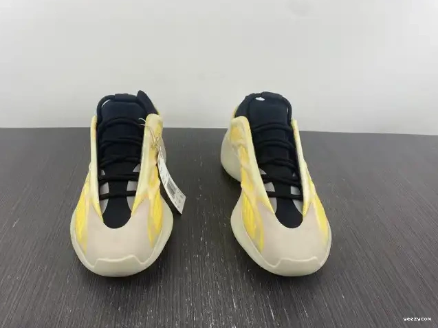 Adidas 700 HP5425 Yeezy V3 Safflower Mono 0615